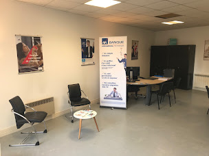 Photo n°3 de AXA Assurance et Banque Bourgeot et Bouloute à Saint-Pierre-le-Moûtier (Agence d'assurance pour locataires)