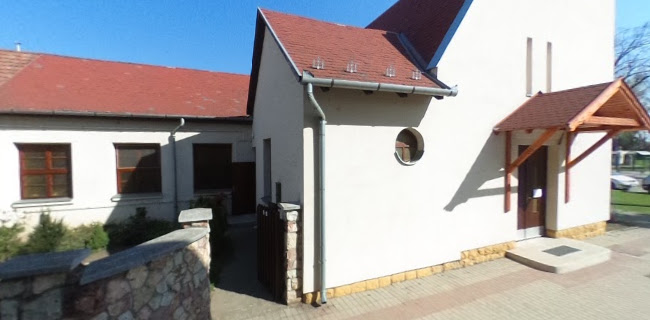 Téglási Szent József templom - Templom