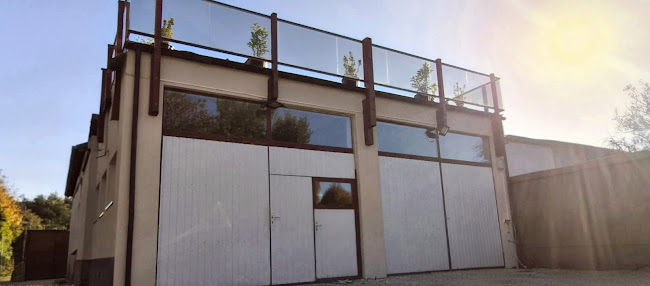 Comentarii opinii despre FÉNYSZÓRÓ POLÍROZÁS,GUMISZERVIZ,AUTÓKLÍMA,HASZNÁLT GUMIABRONCS, THOMASGARAGE XVI.KERÜLET