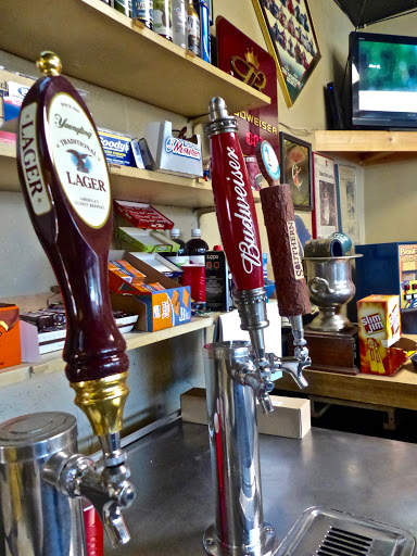 Bruce's Tavern Gallery - United States