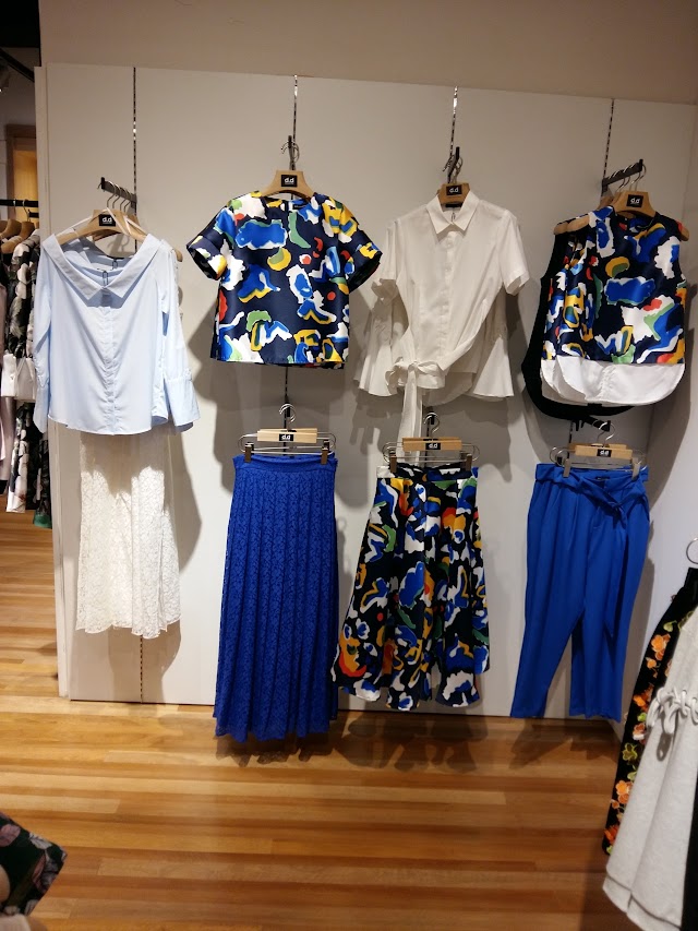 Empire Shopping Gallery