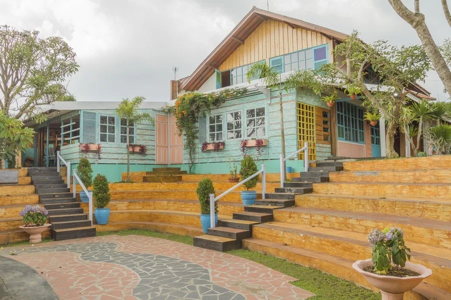 RedDoorz near Farmhouse Lembang