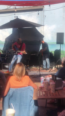 Slow Hand BBQ by null