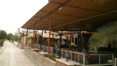 Photos of كافه رستوران سنتی آقابزرگ