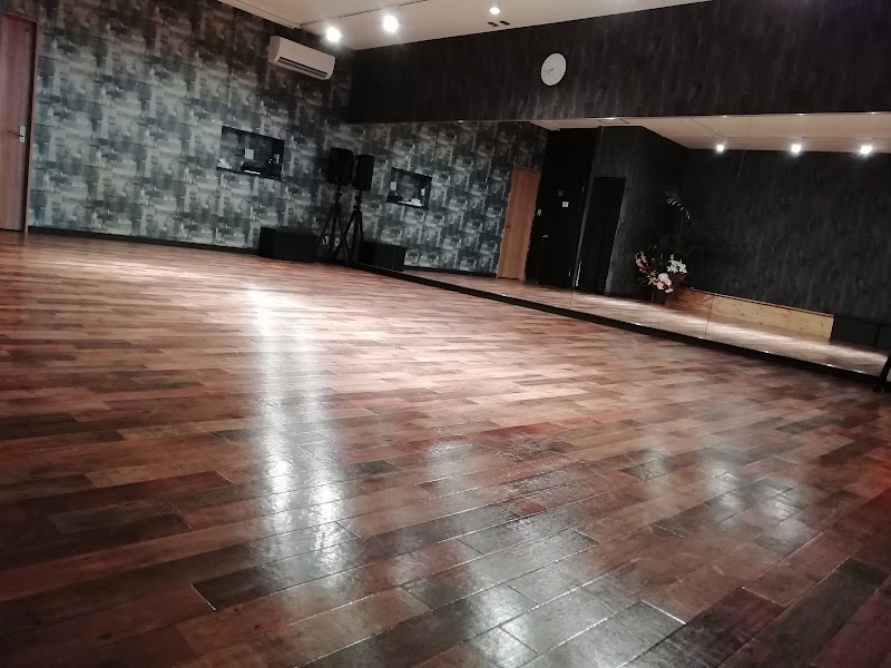 OLDRAILLダンススタジオ