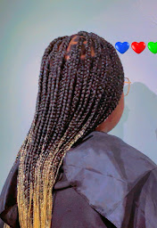 Photo n°9 de DV COIFFURE - Salon de coiffure à Champigny-sur-Marne (Salon de coiffure)