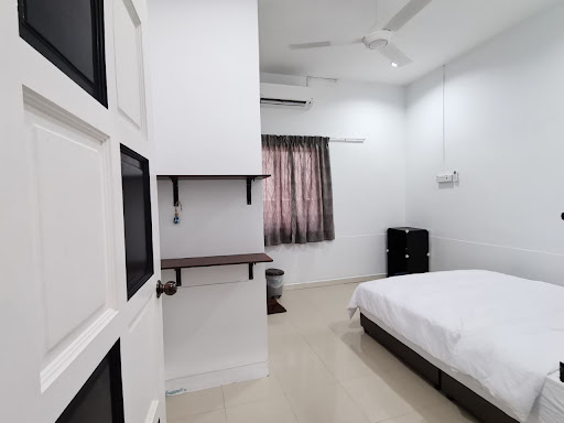 SingLeisure Holiday House