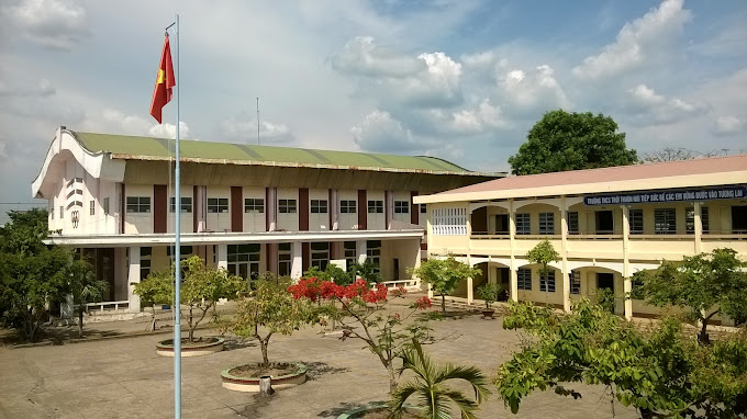 Trường THCS Thới Thuận