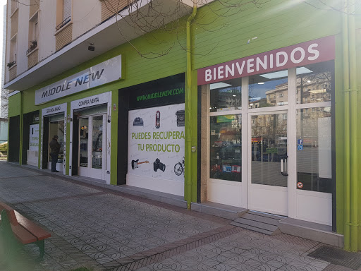 MIDDLE NEW - Visual