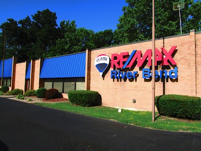 RE/MAX River Bend