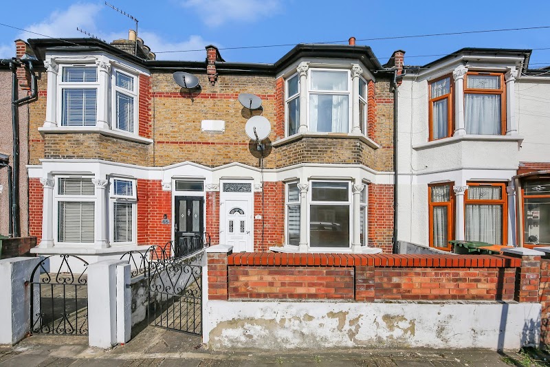 28 - Estate agents in Leytonstone photo 2