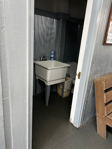 Dodge City Laundry - Thumbnail