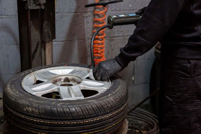 Mr Tyre Longton