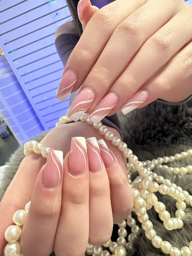 Love Nails & Lashes