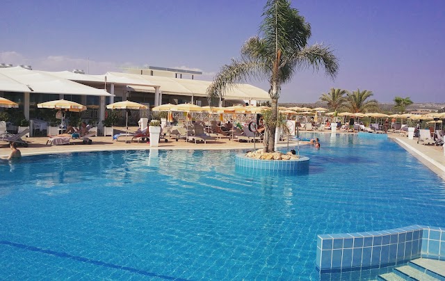 Asterias Beach Hotel