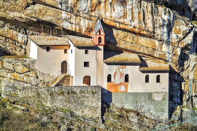 Eremo di San Colombano