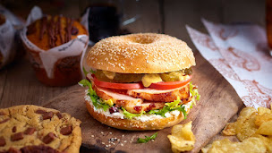 Photo n°9 de BAGELSTEIN • Bagels & Coffee shop à Bordeaux (Saladerie)