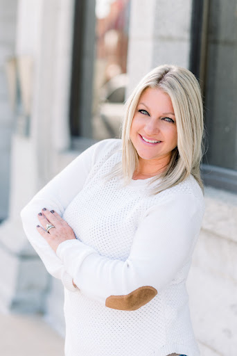 Shelly Schultz, Realtor
