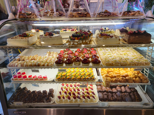 Assal Pastry