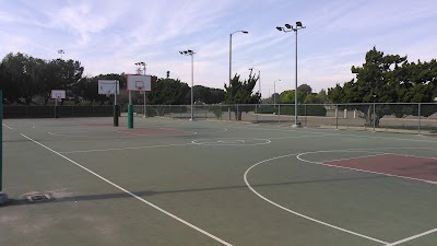 Photos of El Lazo Basketball Courts