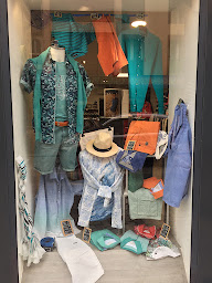 Photo n°2 de BOUTIQUE D à Le Lavandou (Magasin de vêtements pour jeunes)