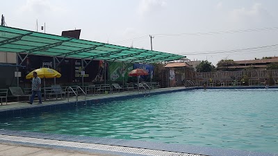 Photos of 3J Sen Sok Swimming Pool And Fitness
