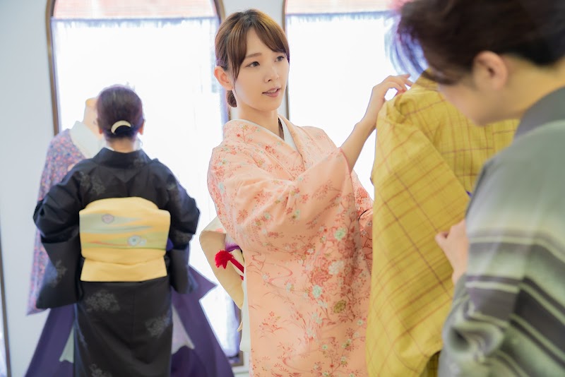 個人レッスンの東京和装専門学院 浦安校（きもの着付け教室）