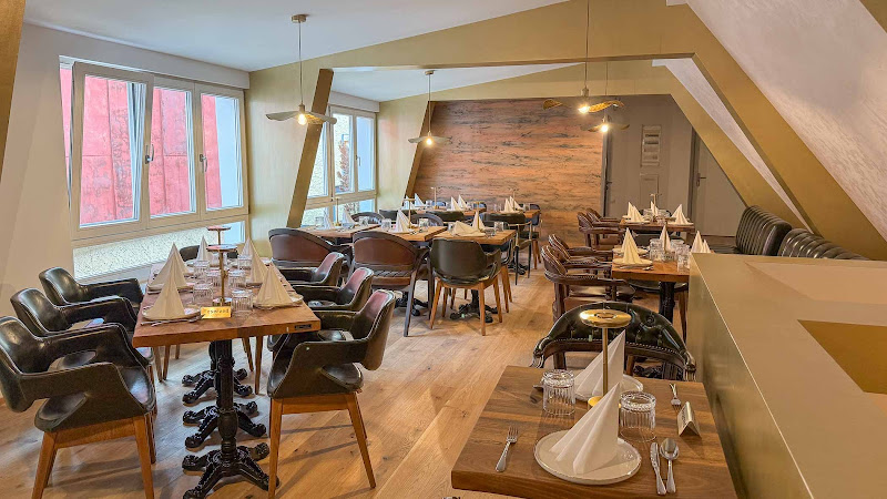 Royal, Balkan & Mediterranean Cuisine