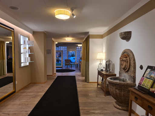 MES - Medical Esthetic Space & Beauty Lounge - Thumbnail
