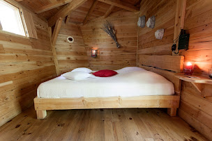 Photo n°68 de Les cabanes de Fontfroide à St Antoine l'Abbaye (Chambre d'hôtes)