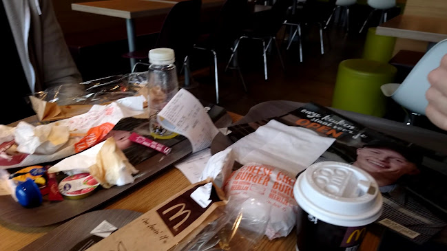 Beoordelingen van McDonald's Emmen in Emmen - Restaurant