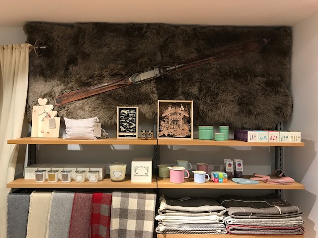 Meringue - Alpine Concept Store (Deco, Design, Souvenir & Gift Shop, Fine Food)