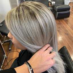 Photo n°10 de Vogue Coiffure à Bastia (Salon de coiffure)