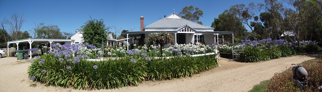 Rangers Run Cottages 9 Firth Rd, Moorooduc VIC 3933, Australia