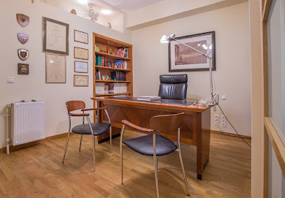 Πέτρος Σπυριούνης Πλαστικός & Επανορθωτικός Χειρουργός