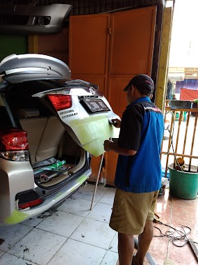 MAX Autocar Paint & Body Repair, Author: Pariyo Jirah