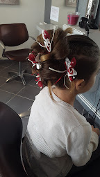 Photo n°15 de métamorphose par alizée à Damelevières (Salon de coiffure)