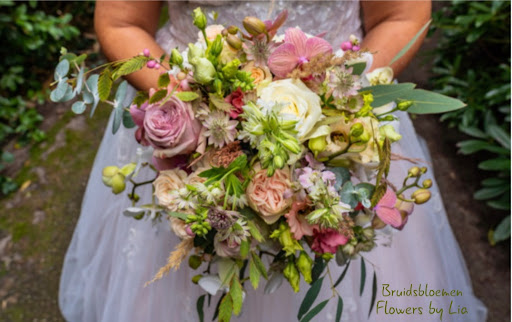 Flowers by Lia - Thumbnail