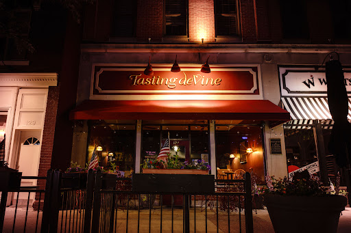 Tasting deVine - Visual