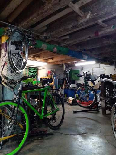 Taller Comunitario Enchulame La Bici