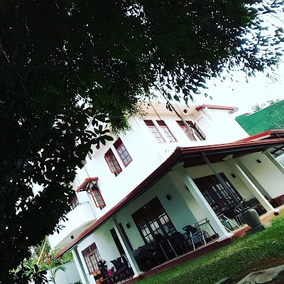Photos of Salmal Uyana Bus Stop