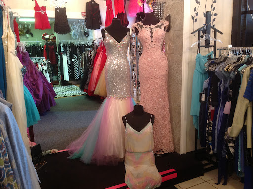 Tish's Fashions & Finery Gallery - Canada
