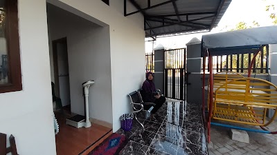 Photos of Dr. Tikto Wahyono, Sp.A