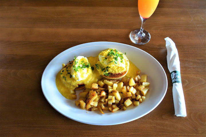 Shield's Restaurant Bar Pizzeria by null