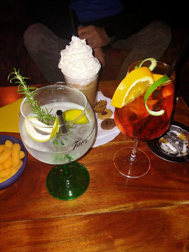 Ayers Rock Pub - Visual