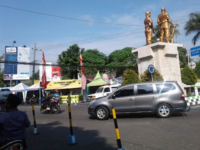 Photos of Alun Alun Pare