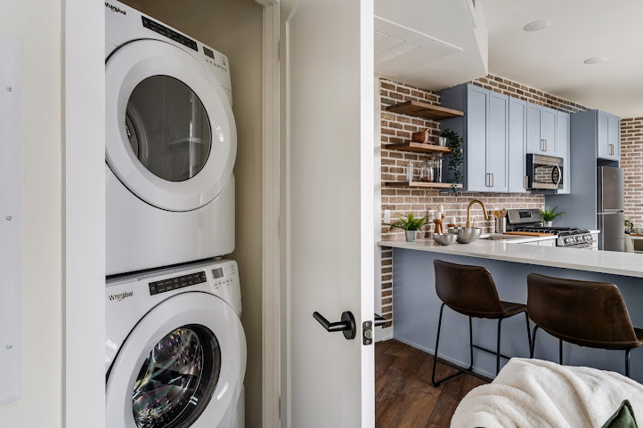 Fishtown Flatiron by null