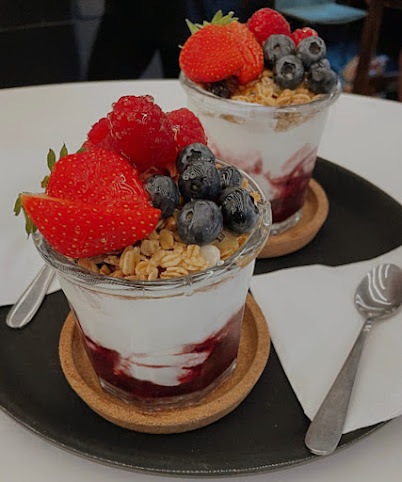 Koffie at Rousdon by null