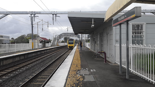 Rocklea - Visual