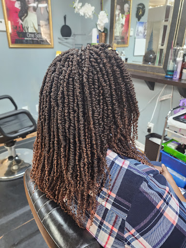 Nathalie's Unisex SalonLLC Gallery - United States